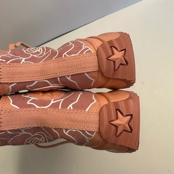 Converse Run Star Hike High Top Pink Quartz White Floral 571877C Women Size 7.0 - Picture 11 of 12